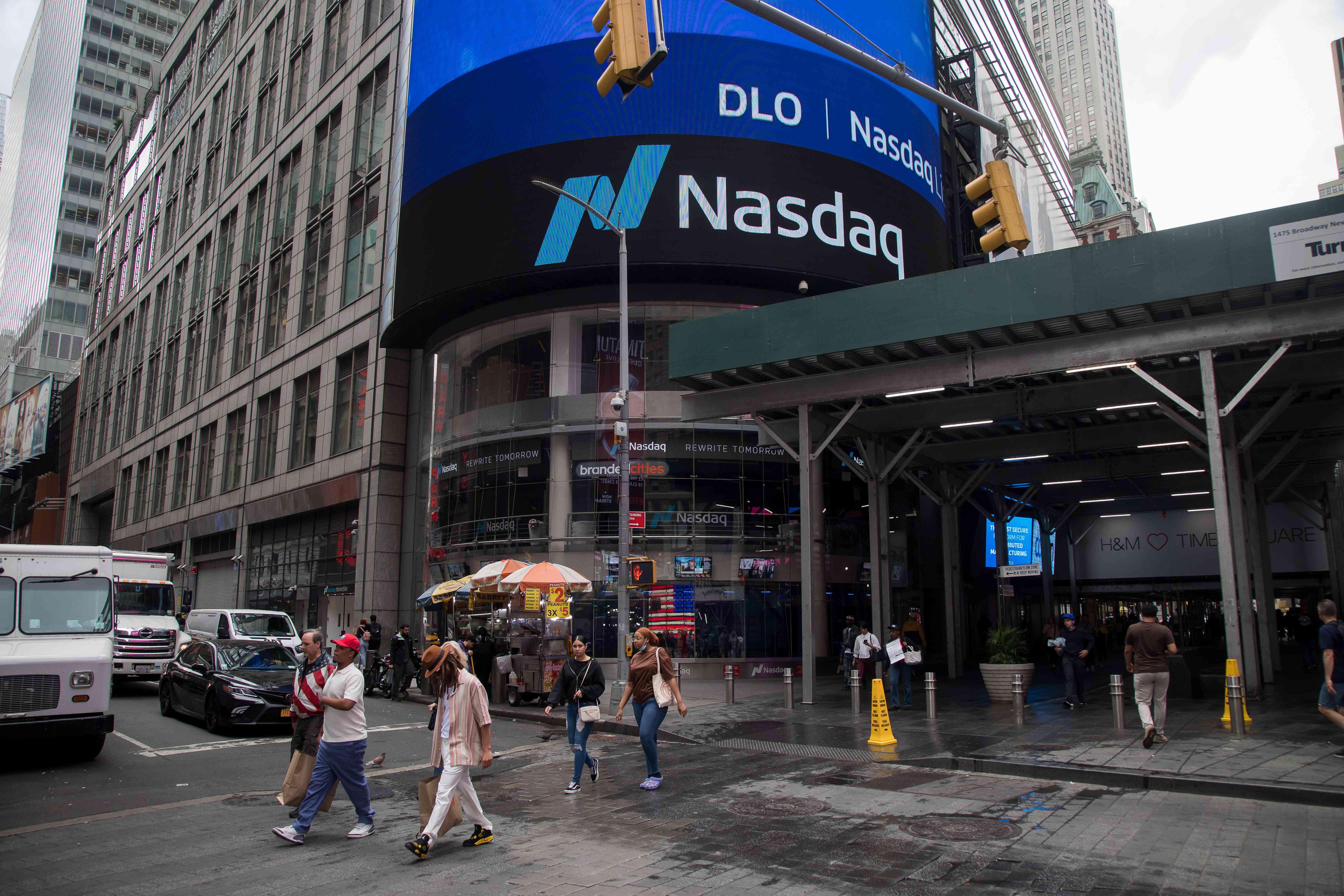 Street view of the Nasdaq building in New York